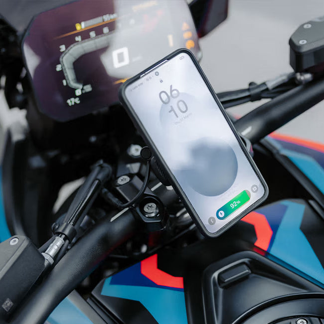 Quad Lock - Waterproof Wireless Charging Head 12V-24V (V2) - Lifestyle 2